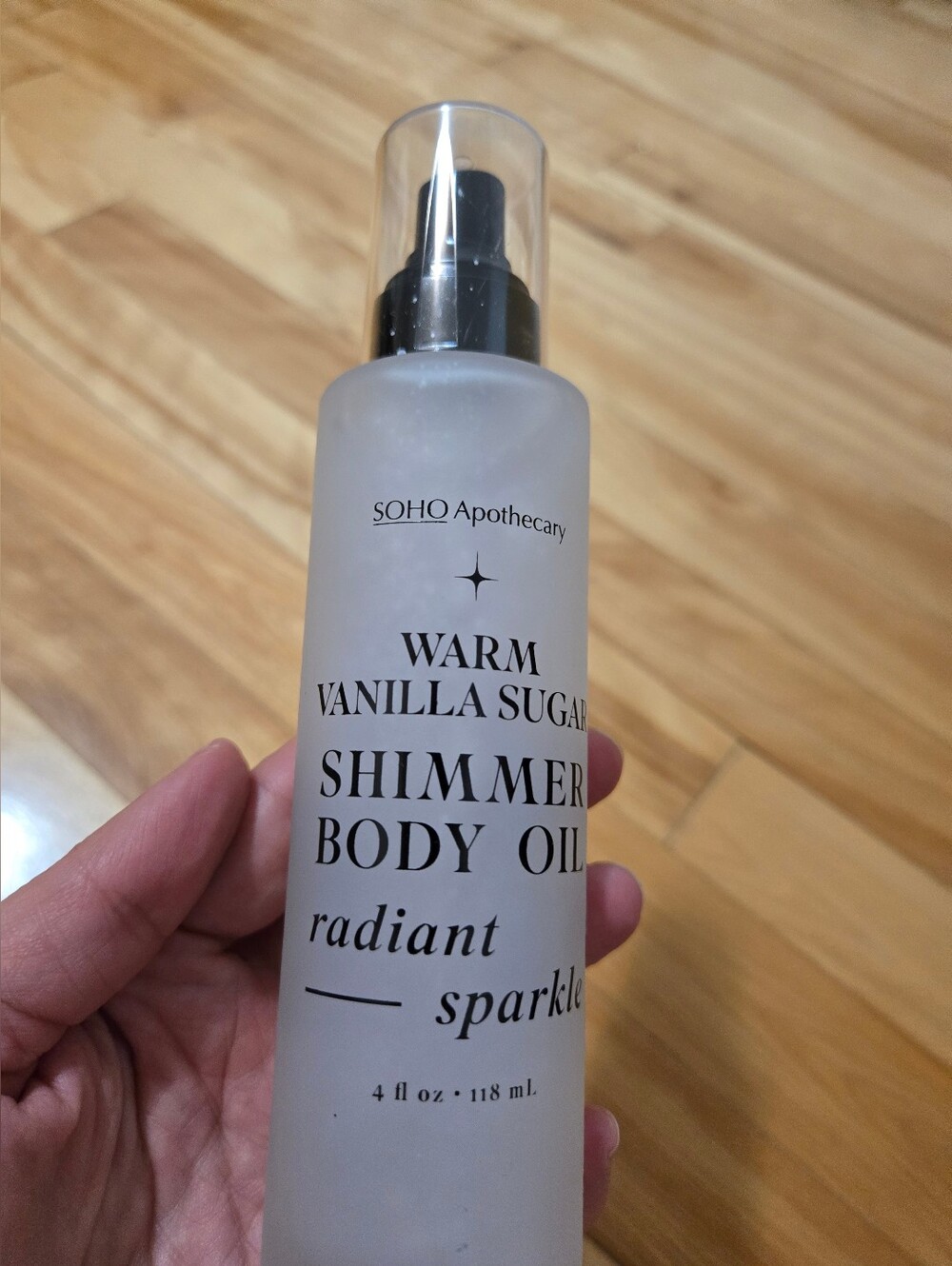 Warm Vanilla Sugar Shimmer Body Oil - Radiant Sparkle (Clear)
